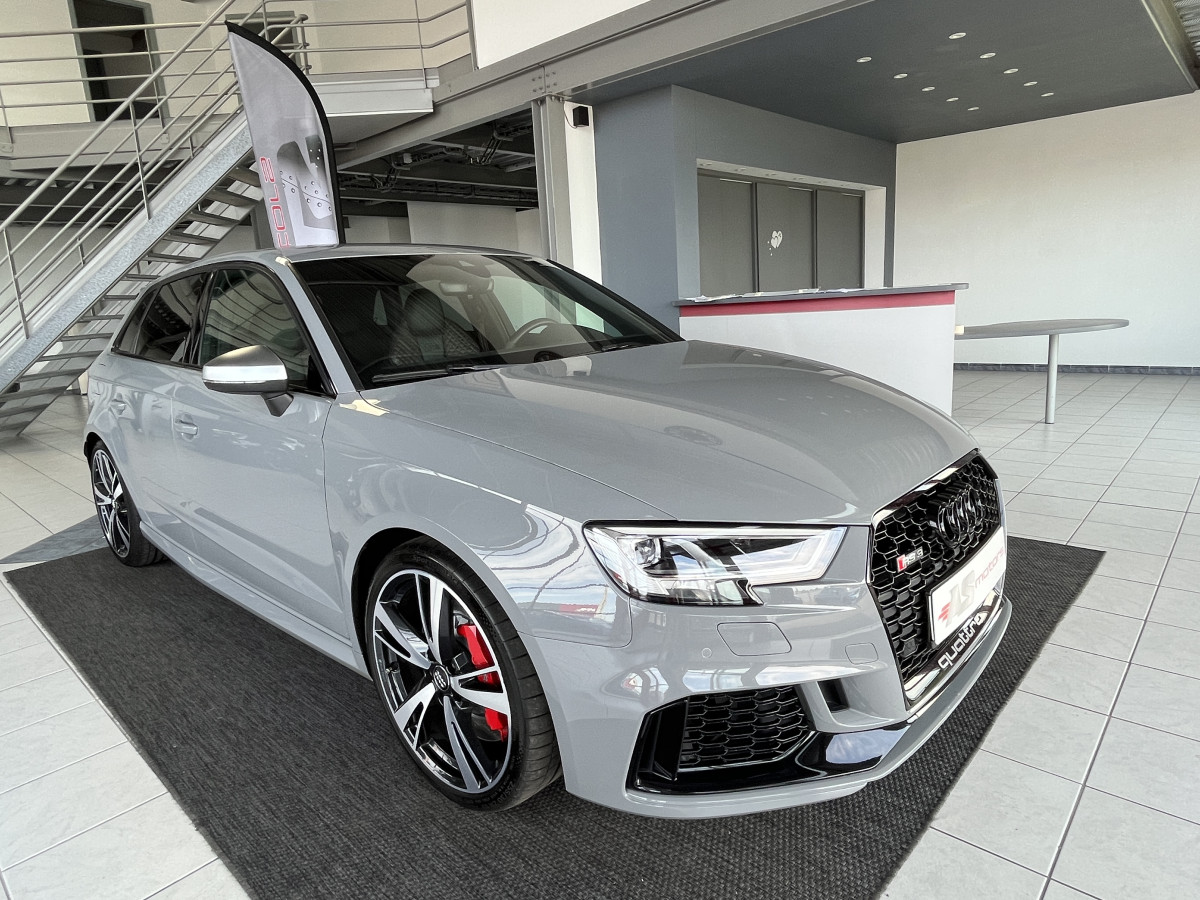 AUDI RS3 SPORTBACK 2,5 TFSI 400 S-TRONIC 7 QUATTRO GPS ACC DRIVE SELECT SIEGES RS ECHAPPEMENT RS KEYLESS  ETAT NEUF