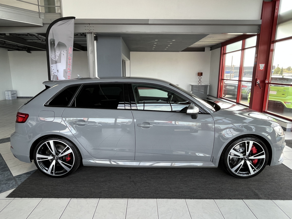 AUDI RS3 SPORTBACK 2,5 TFSI 400 S-TRONIC 7 QUATTRO GPS ACC DRIVE SELECT SIEGES RS ECHAPPEMENT RS KEYLESS  ETAT NEUF