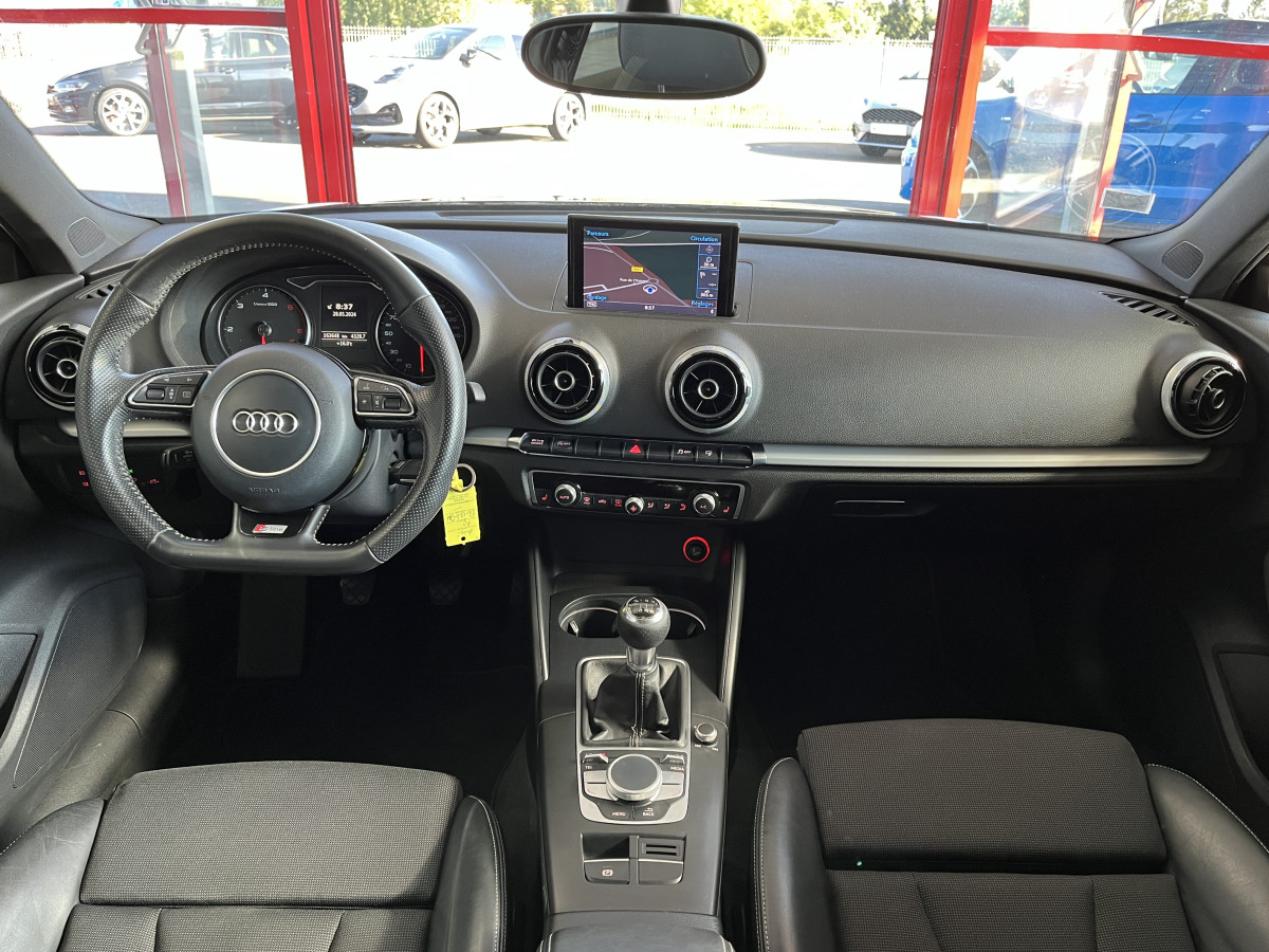 AUDI A3 1,6 TDI 110 S-LINE GPS REGULATEUR BI-XENON FULL S-LINE DRIVE SELECT USB  TRES BON ETAT