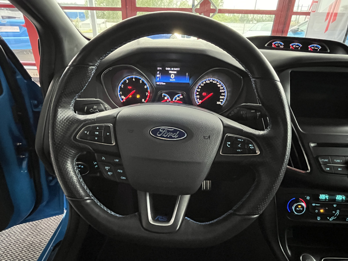 FORD FOCUS RS 2,3 350 4X4  GPS  CAMERA  HIFI SONY RECARO  KEYLESS REGULATEUR FEUX BI-XENON APPLE CARPLAY EXCELLENT ETAT