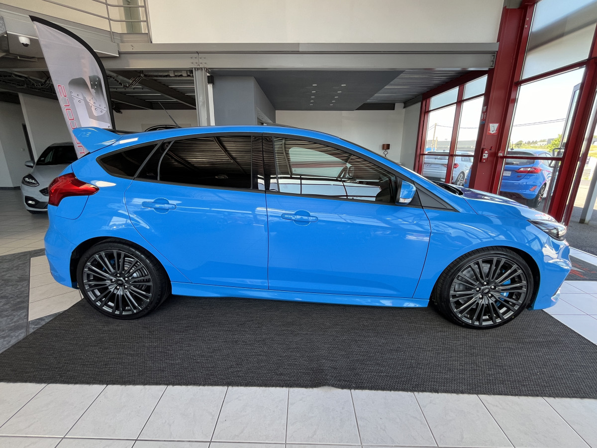 FORD FOCUS RS 2,3 350  GPS  CAMERA  HIFI SONY RECARO REGULATEUR LIMITEUR KEYLESS  FEUX BI-XENON  EXCELLENT ETAT