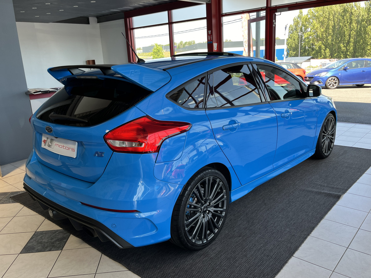 FORD FOCUS RS 2,3 350  GPS  CAMERA  HIFI SONY RECARO REGULATEUR LIMITEUR KEYLESS  FEUX BI-XENON  EXCELLENT ETAT