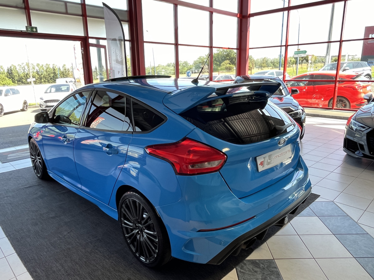 FORD FOCUS RS 2,3 350  GPS  CAMERA  HIFI SONY RECARO REGULATEUR LIMITEUR KEYLESS  FEUX BI-XENON  EXCELLENT ETAT