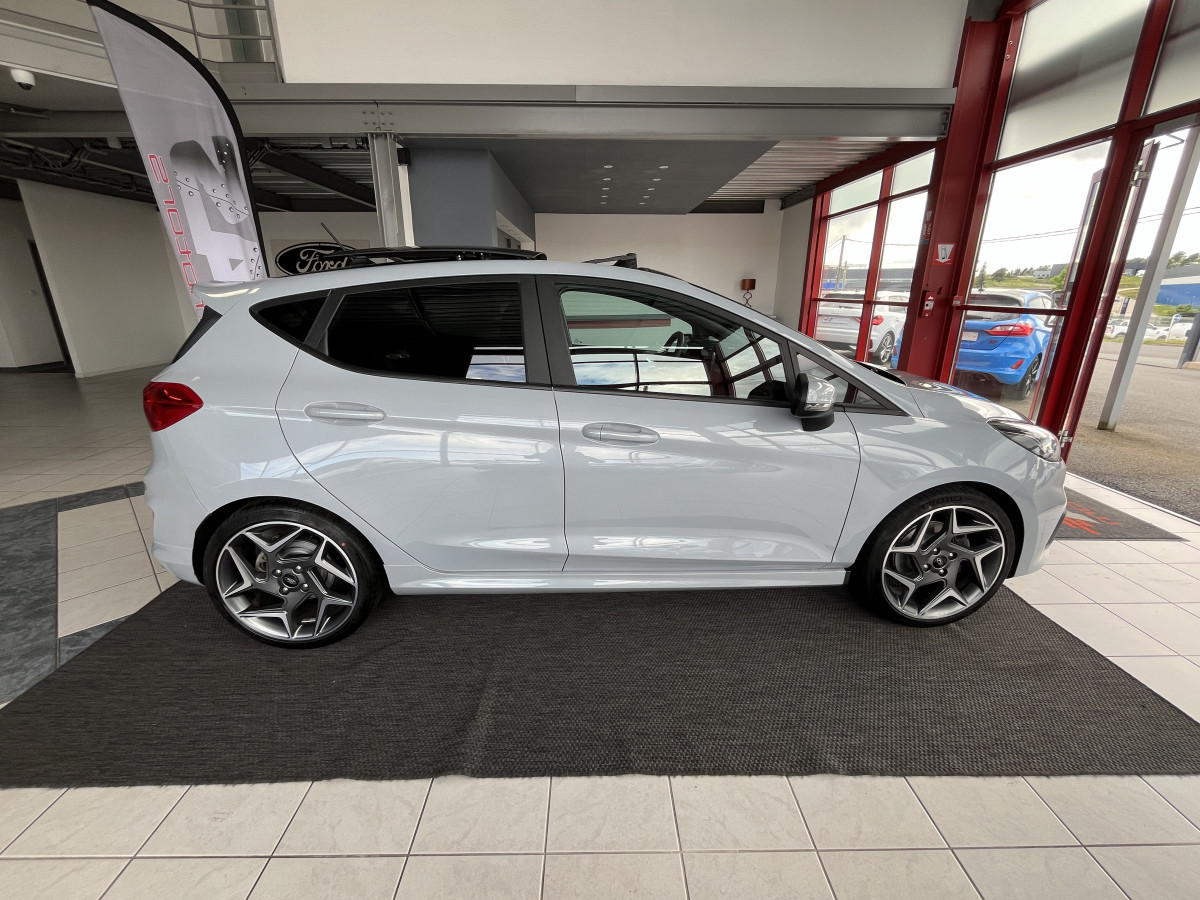 FORD FIESTA ST 1,5 200 TOIT PANORAMIQUE GPS  KEYLESS APPLE CARPLAY RECARO FULL LED BLUETOOTH HIFI B&O REGULATEUR LIMITEUR EXCELLENT ETAT