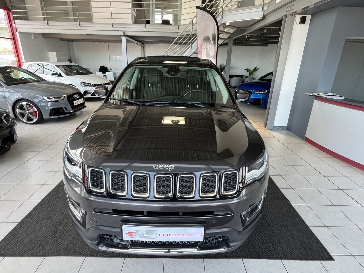 JEEP COMPASS  LIMITED 2,0 CRDI 170  BVA9 4X4  ATTELAGE TOIT PANORAMIQUE OUVRANT GPS CAMERA HIFI ALPINE REGULATEUR LIMITEUR KEYLESS BI-XENON ETAT NEUF