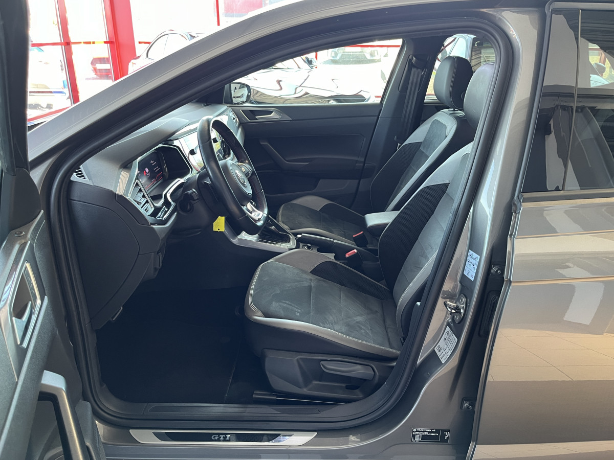 VOLKSWAGEN  POLO 2,0 TSI 200 DSG6 TOIT PANORAMIQUE FEUX LED SIEGES ALCANTARA GPS CAMERA  ACC DMS APPLE CARPLAY DIGITAL COCKPIT