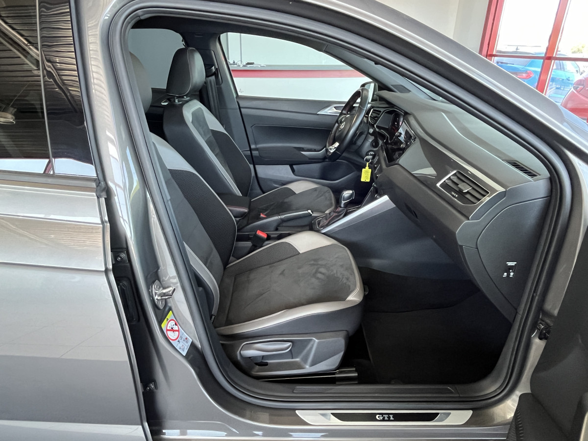 VOLKSWAGEN  POLO 2,0 TSI 200 DSG6 TOIT PANORAMIQUE FEUX LED SIEGES ALCANTARA GPS CAMERA  ACC DMS APPLE CARPLAY DIGITAL COCKPIT