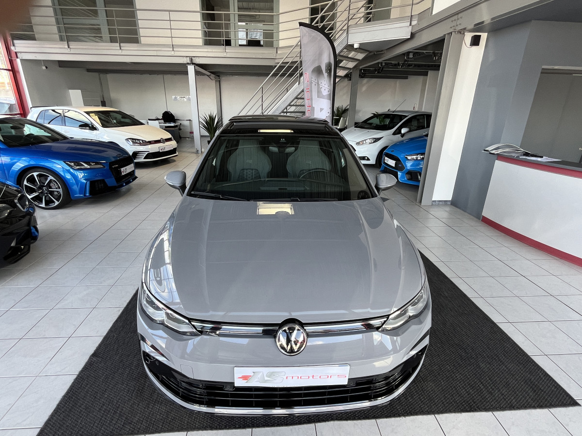 VOLKSWAGEN GOLF 8 2,0 TDI 150 FULL R-LINE TOIT PANORAMIQUE GPS CAMERA HARMAN/KARDON PARK ASSIST VIRTUAL COCKPIT  REGULATEUR LIMITEUR FULL LED APPLE CARPLAY ETAT NEUF