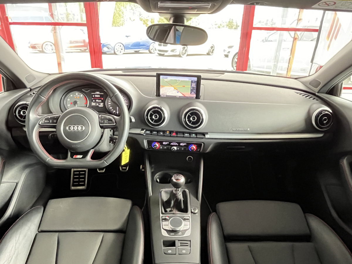 AUDI S3 SPORTBACK 2,0 TFSI 300 QUATTRO GPS  REGULATEUR ADAPTATIF  FEUX BI-XENON  DRIVE SELECT PARK PILOT JANTES ROTOR 19 EXCELLENT ETAT