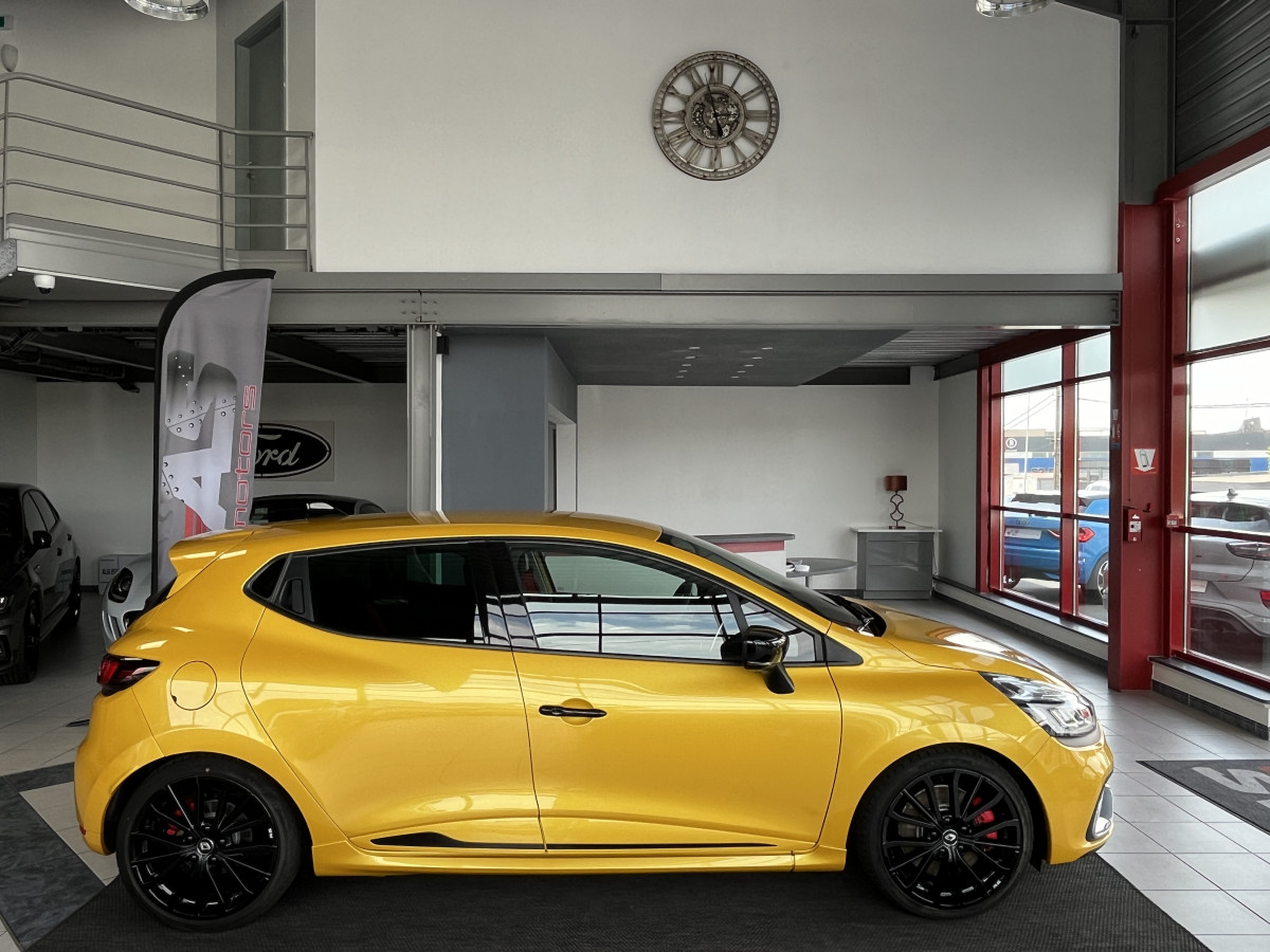 RENAULT CLIO RS TROPHY 1,6 220 EDC GPS CAMERA  KEYLESS FULL LED ECHAPPEMENT SUPERSPRINT  REGULATEUR BASS REFLEX  LIMITEUR RS MONITOR RS DRIVE ETAT COLLECTOR