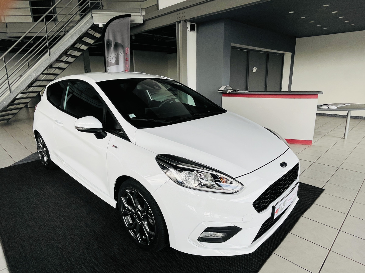 FORD FIESTA ST LINE 1,5 TDCI 85 GPS ANDROID APPLE CARPLAY REGULATEUR LIMITEUR KEYLESS PARK ASSIST EXCELLENT ETAT