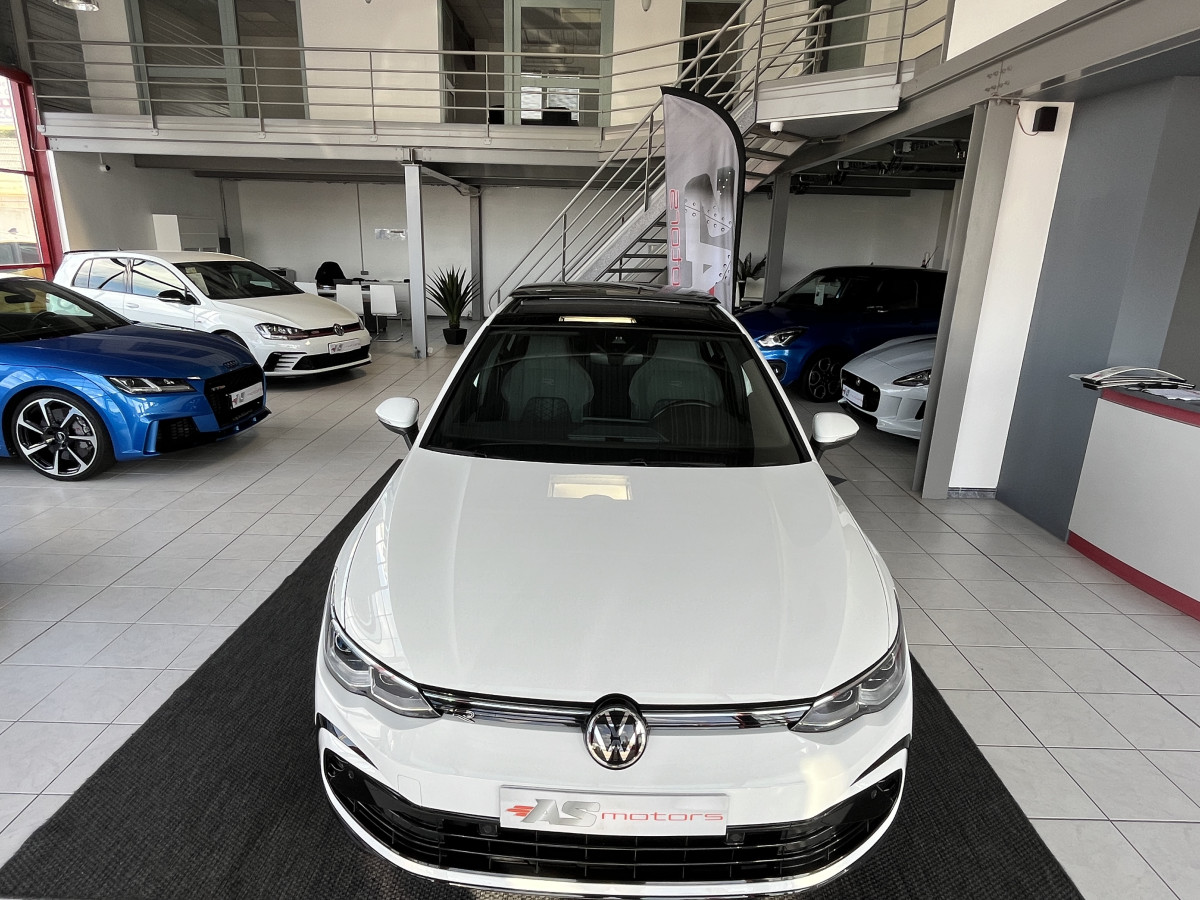 VW GOLF 8 TDI 2,0 TDI 150 R-LINE DSG7 TOIT PANORAMIQUE  GPS CAMERA VIRTUAL COCKPIT  LIMITEUR REGULATEUR ADAPTATIF ATTELAGE CARPLAY FULL LED KEYLESS JANTE ALU 18 EXCELLENT ETAT