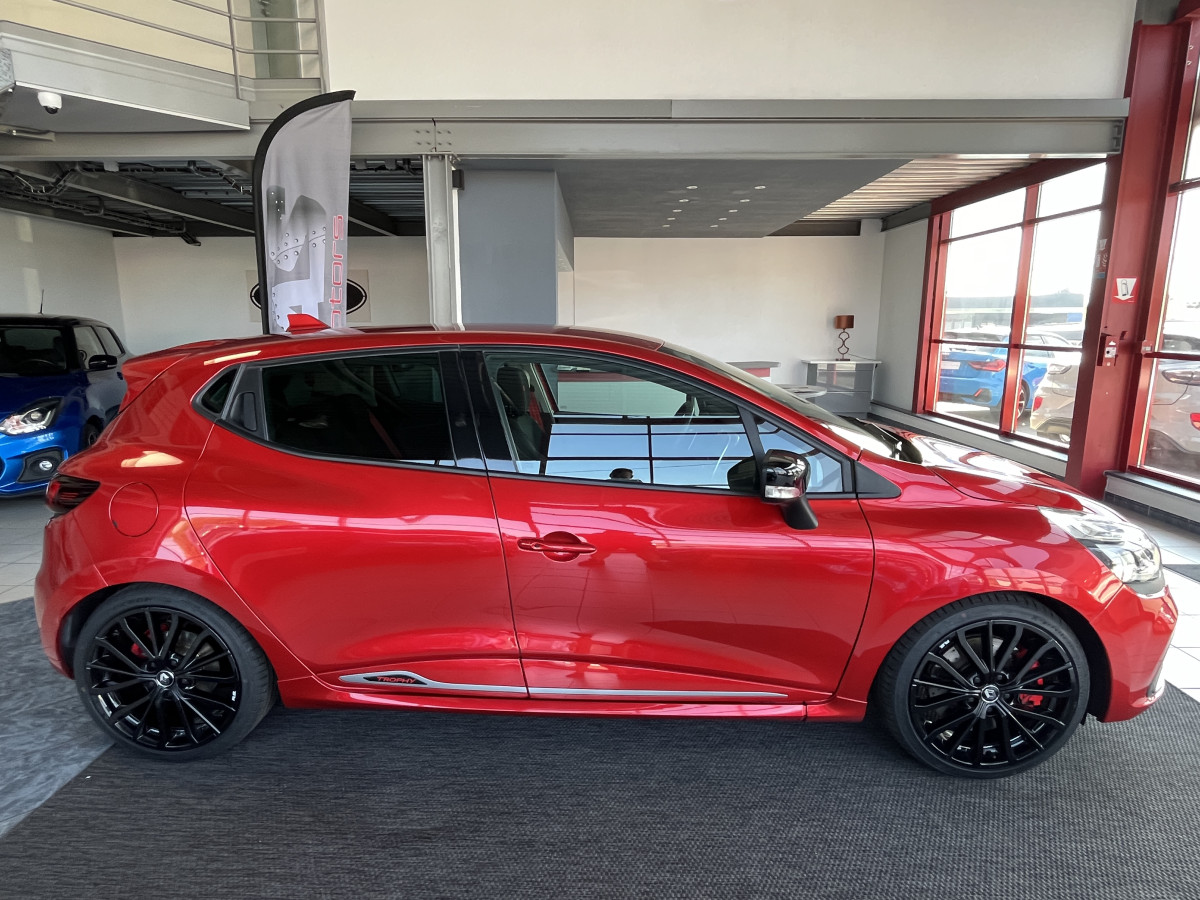 RENAULT CLIO RS TROPHY 1,6 220 EDC GPS KEYESS RS DRIVE RS MONITOR FEUX FULL LED BASS REFLEX ECHAPPEMENT AKRAPOVIC EXCELLENT ETAT