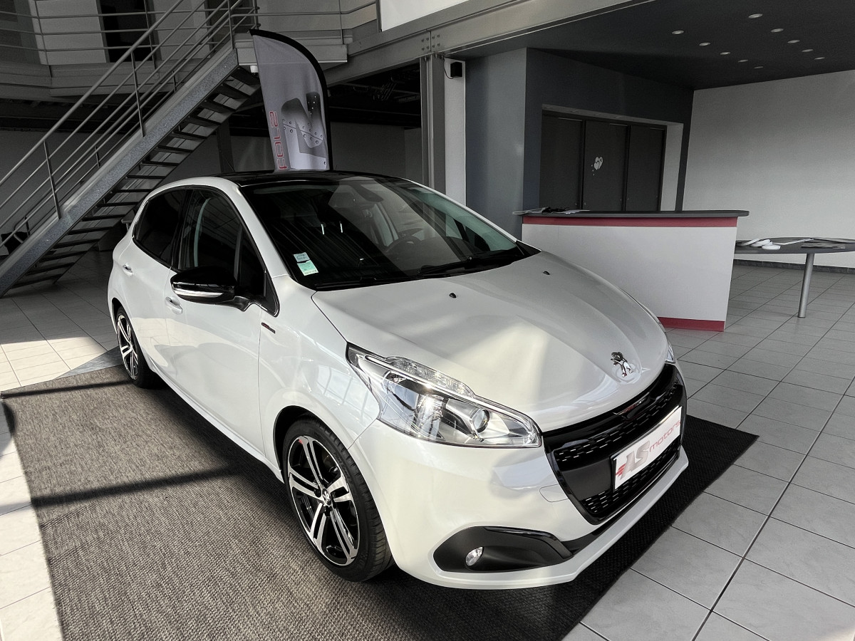 PEUGEOT 208 1,5 HDI 100 GT-LINE TOIT PANORAMIQUE GPS CAMERA REGULATEUR LIMITEUR PARK ASSIST EXCELLENT ETAT 1 ERE MAIN