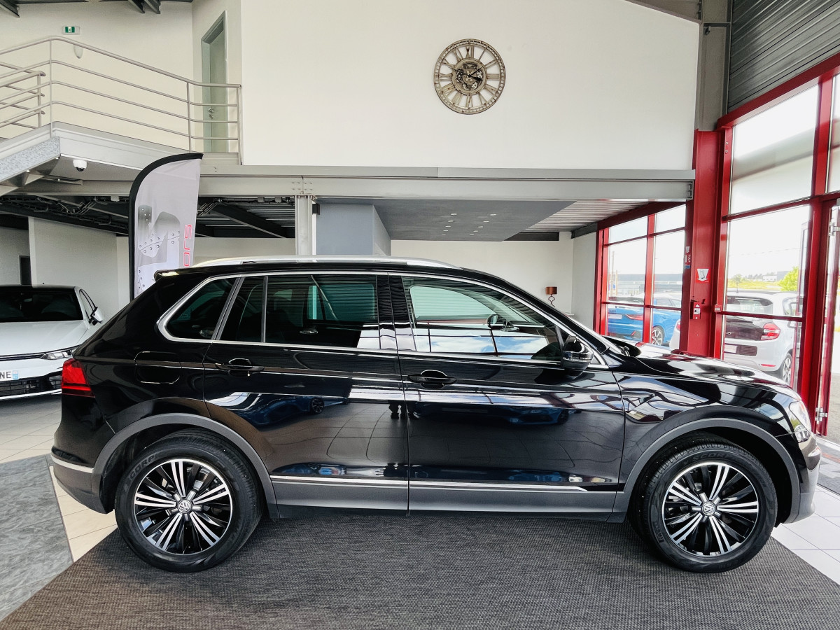 VOLKSWAGEN TIGUAN 2,0 190 DSG7 CARAT 4MOTION GPS CAMERA 360 ATTELAGE KEYLESS REGULATEUR ADAPTATIF VIRTUAL COKPIT FEUX FULL LED FULL CUIR EXCELLENT ETAT