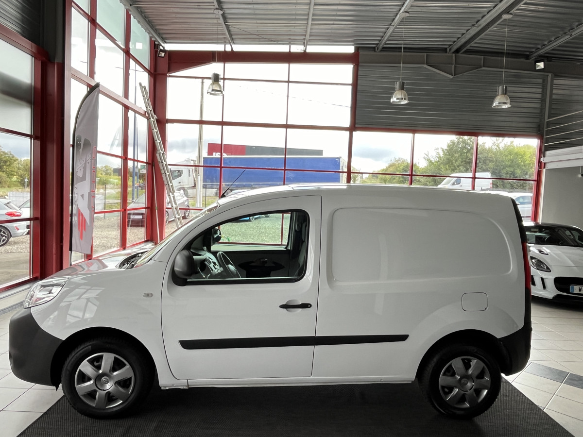 RENAULT KANGOO EXPRESS FOURGON 1,5 DCI 80 EXTRA R-LINK GPS REGULATEUR LMITEUR PARK PILOT TRES BON ETAT