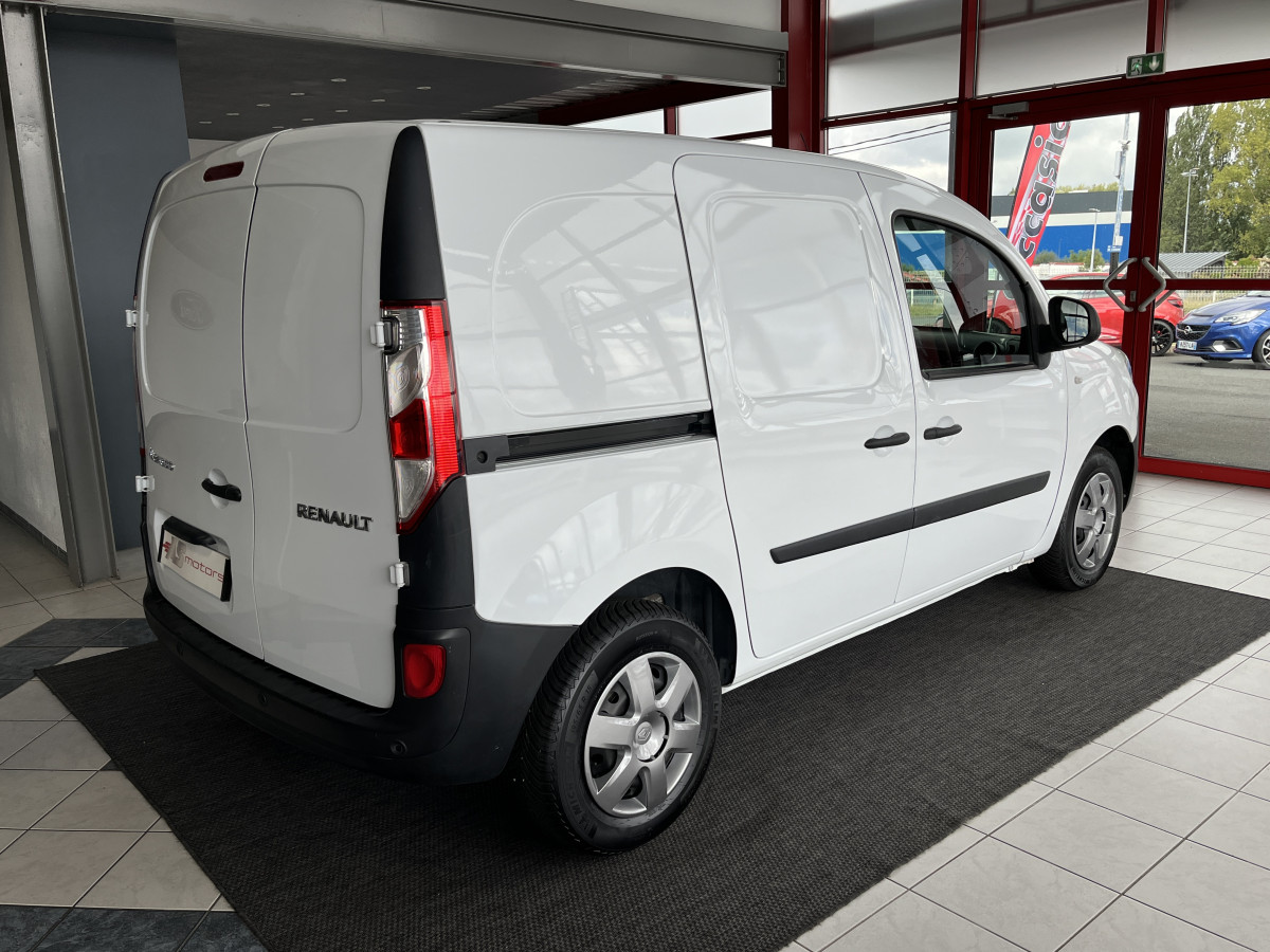 RENAULT KANGOO EXPRESS FOURGON 1,5 DCI 80 EXTRA R-LINK GPS REGULATEUR LMITEUR PARK PILOT TRES BON ETAT