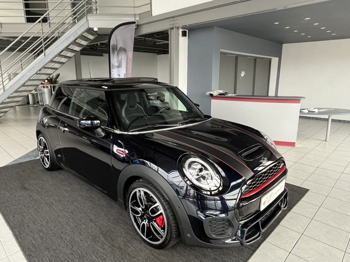 MINI COOPER WORKS 2,0 231 BVA8  TOIT PANORAMIQUE GPS CAMERA HIFI HARMAN KARDON  REGULATEUR LIMITEUR CARPLAY PARK PILOT FULL LED SIEGES SPORT EXCELLENT ETAT