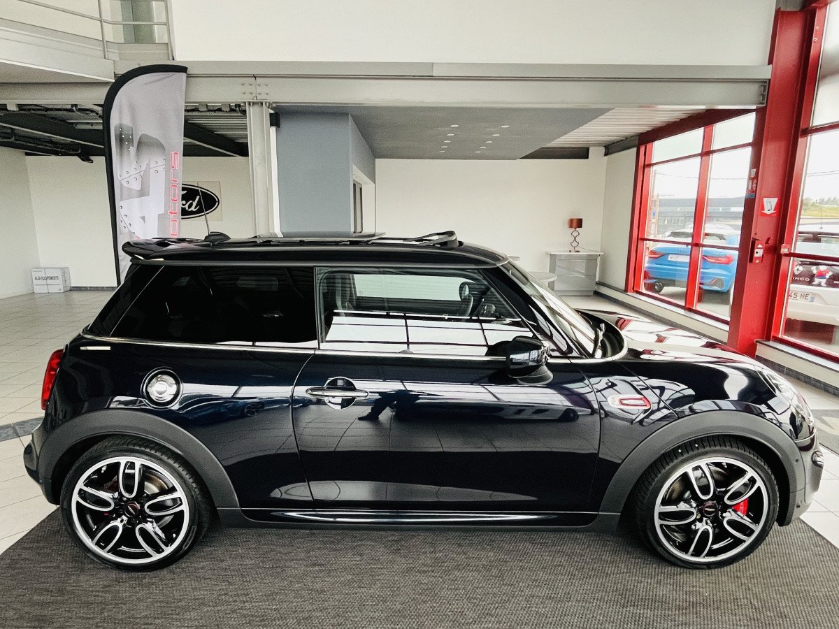 MINI COOPER WORKS 2,0 231 BVA8  TOIT PANORAMIQUE GPS CAMERA HIFI HARMAN KARDON  REGULATEUR LIMITEUR CARPLAY PARK PILOT FULL LED SIEGES SPORT EXCELLENT ETAT