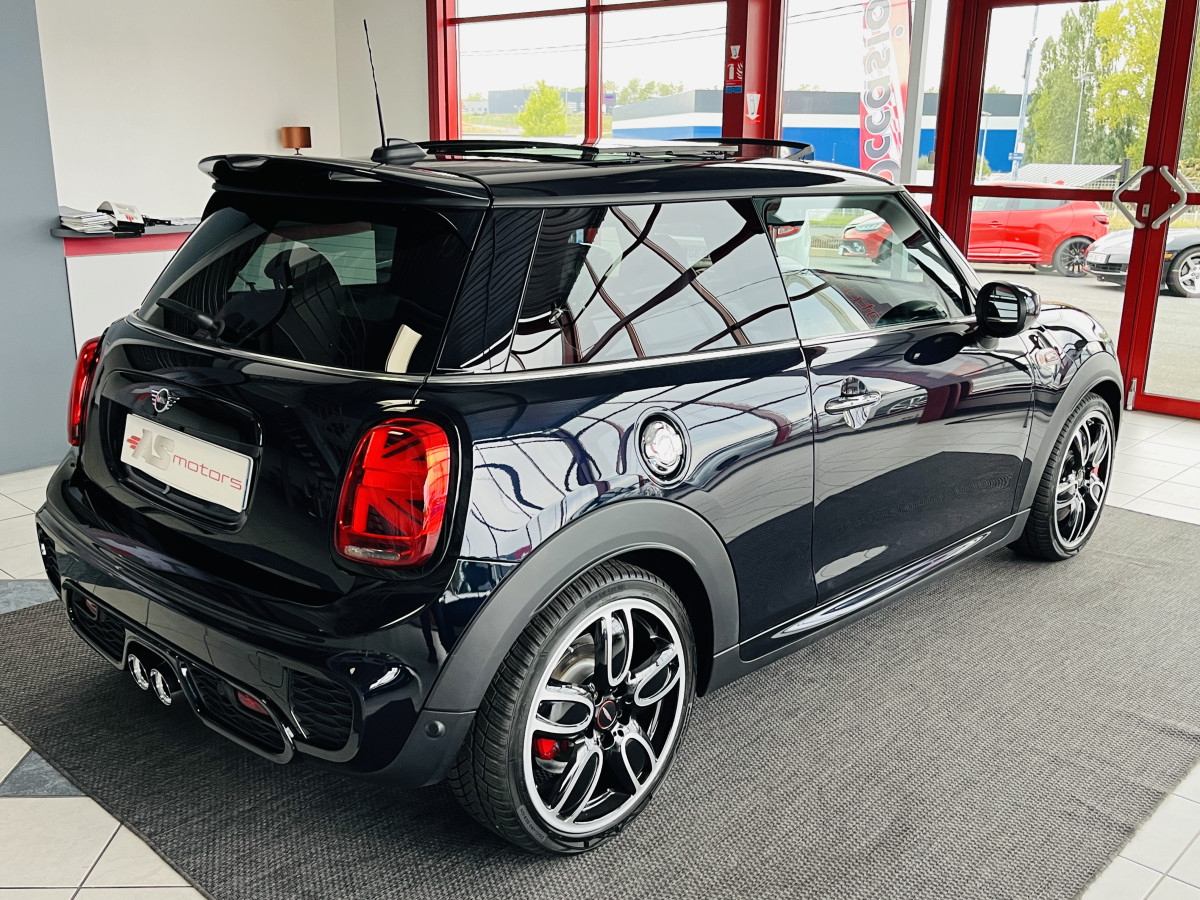 MINI COOPER WORKS 2,0 231 BVA8  TOIT PANORAMIQUE GPS CAMERA HIFI HARMAN KARDON  REGULATEUR LIMITEUR CARPLAY PARK PILOT FULL LED SIEGES SPORT EXCELLENT ETAT