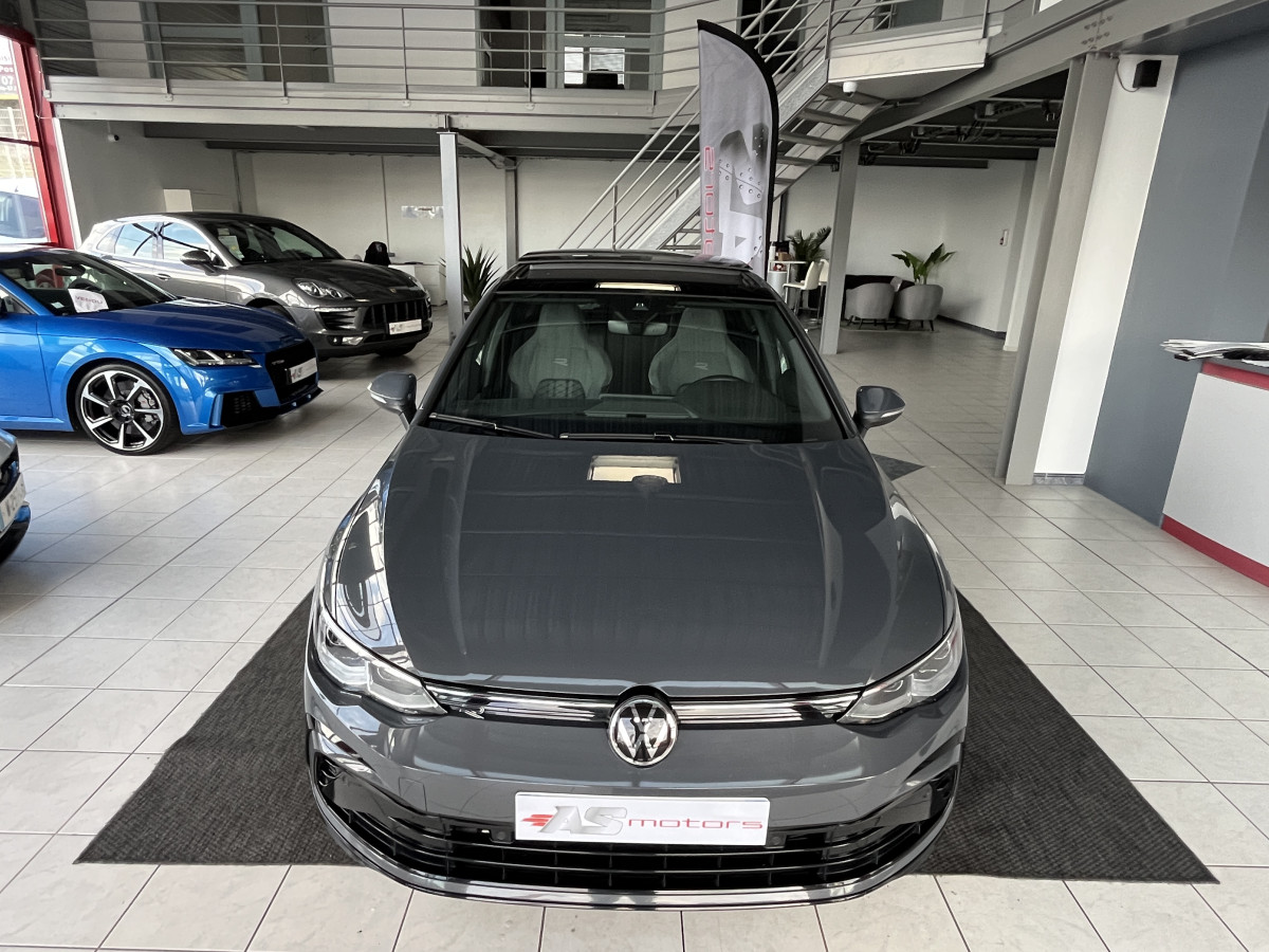 VOLKSWAGEN GOLF 8 2,0 TDI DSG7 150 FULL R-LINE TOIT PANORAMIQUE ATTELAGE GPS CAMERA KEYLESS PARK ASSIST VIRTUAL COCKPIT  REGULATEUR LIMITEUR FULL LED APPLE CARPLAY ETAT NEUF