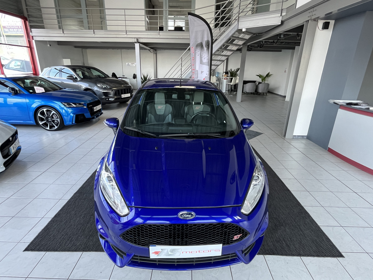 FORD FIESTA ST 1,6 182  PACK PERFORMANCE GPS  SONY PACK HIVER BLUETOOTH RECARO PARK PILOT ECHAPPEMENT DOUBLE SORTIE STOFFLER EXCELLENT ETAT