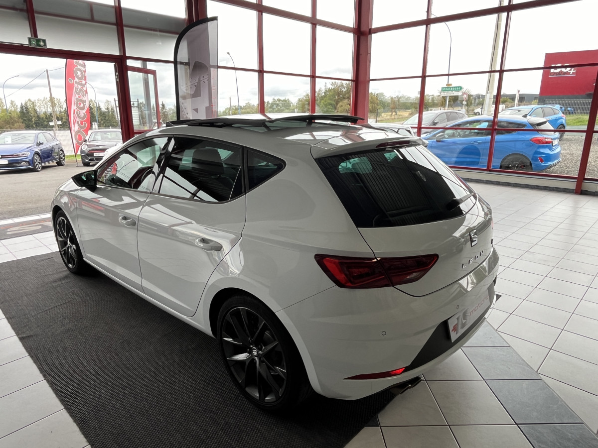 SEAT LEON FR 1,5 TSI 150 DSG7 TOIT PANORAMIQUE OUVRANT GPS VIRTUAL COCKPIT PARK ASSIST  APPLE CARPLAY REGULATEUR ADAPTATIF FULL LED DRIVE SELECT EXCELLENT ETAT