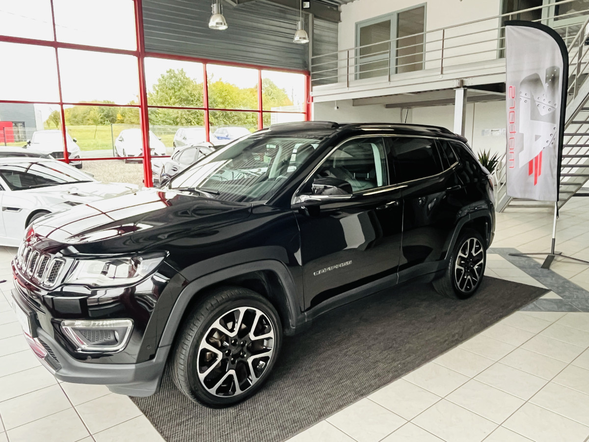 JEEP COMPASS  LIMITED 2,0 CRDI 170  BVA9 4X4  TOIT PANORAMIQUE OUVRANT GPS CAMERA HIFI ALPINE REGULATEUR LIMITEUR KEYLESS BI-XENON ETAT NEUF