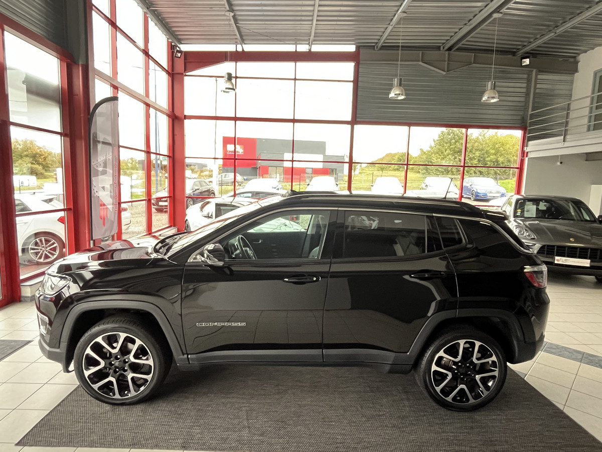 JEEP COMPASS  LIMITED 2,0 CRDI 170  BVA9 4X4  TOIT PANORAMIQUE OUVRANT GPS CAMERA HIFI ALPINE REGULATEUR LIMITEUR KEYLESS BI-XENON ETAT NEUF