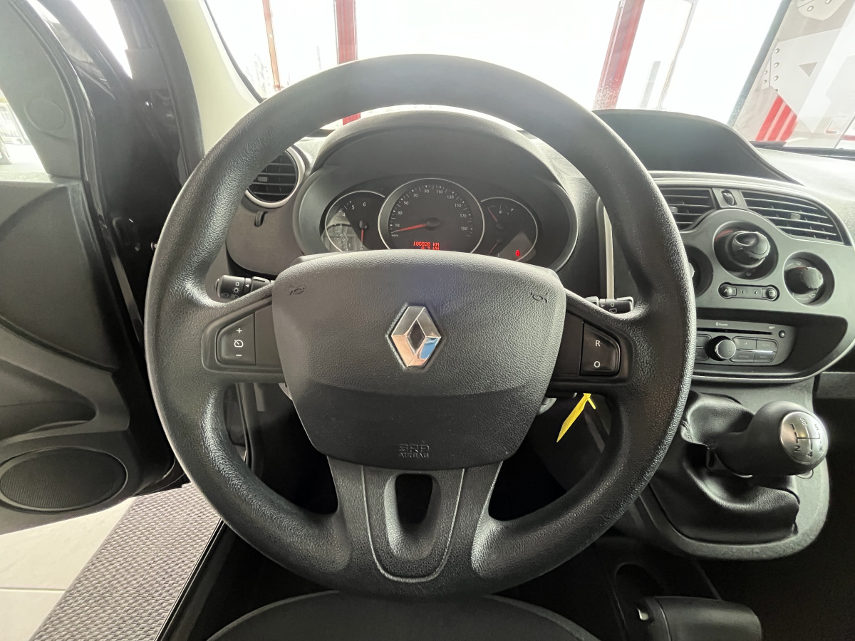 RENAULT KANGOO 1,5 DCI 90 ENERGY EXTREM TOIT OUVRANT  GPS REGULATEUR LIMITEUR ATTELAGE JANTES ALU TRES BON ETAT