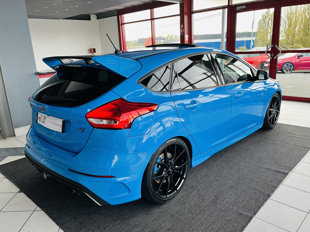 FORD FOCUS RS 2,3 350 4X4 TOIT OUVRANT  GPS CAMERA HIFI SONY PACK HIVER JANTES FORGÉES CARPLAY REGULATEUR LIMITEUR FEUX BI-XENON KEYLESS EXCELLENT ETAT