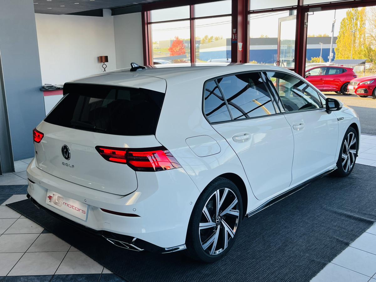 VOLKSWAGEN GOLF 8 2,0 TDI 150 DSG7 FULL R-LINE GPS CAMERA ATTELEAGE  REGULATEUR LIMITEUR FULL LED APPLE CARPLAY KEYLESS  EXCELLENT ETAT