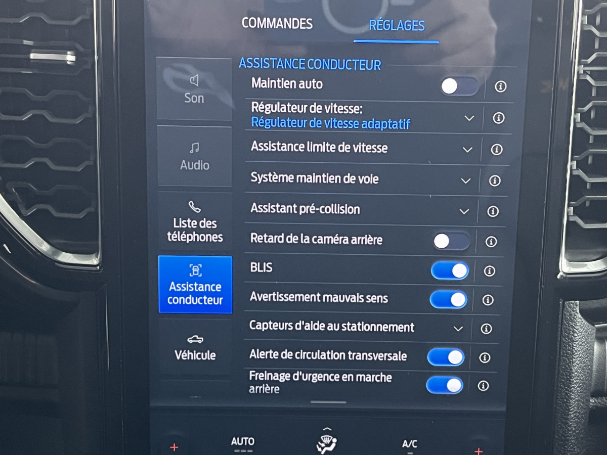 FORD RANGER SUPER CABINE WILDTRAK 2,0 TDCI BI-TURBO 205 BVA10 4X4 GPS CAMERA 360 ATTELAGE REGULATEUR LIMITEUR APPLE CARPLAY PACK TECHNOLOGIE FEUX LED KEYLESS CHAUFFAGE STATIONNAIRE ETAT NEUF