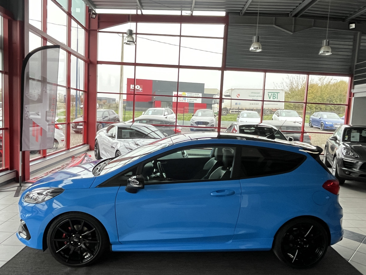 FORD FIESTA ST 1,5 200 EDITION  PACK PERF GPS CAMERA REGULATEUR LIMITEUR  HIFI B&O PACK HIVER FULL LED KEYLESS ETAT NEUF