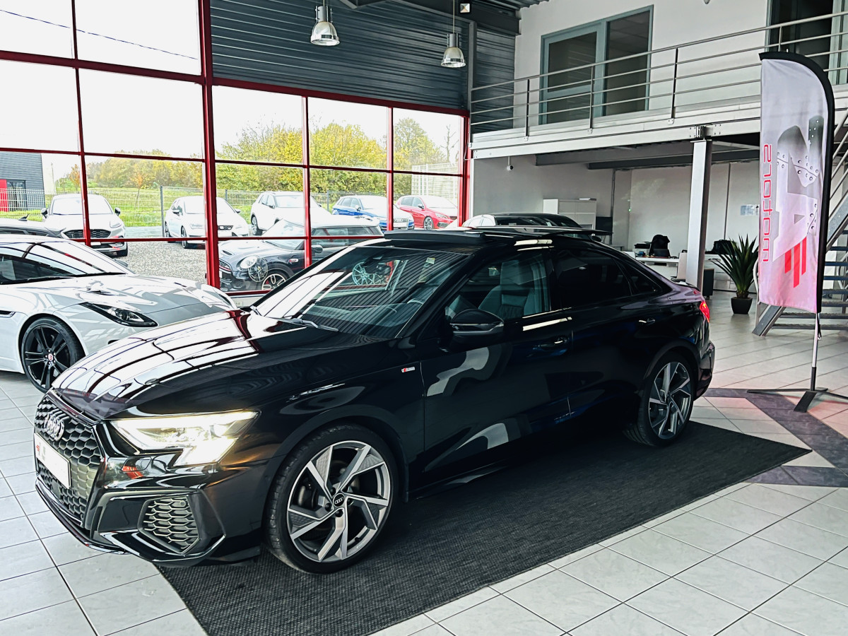 AUDI A3 BERLINE 2,0 TDI 150 S-TRONIC FULL S-LINE TOIT PANORAMIQUE GPS CAMERA REGULATEUR ADAPTATIF LIMITEUR DRIVE SELECT  FULL LED KEYLESS PARK PILOT APPLE CARPLAY JANTE 19  EXCELLENT ETAT