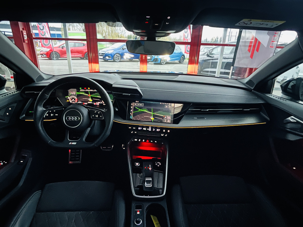 AUDI A3 BERLINE 2,0 TDI 150 S-TRONIC FULL S-LINE TOIT PANORAMIQUE GPS CAMERA REGULATEUR ADAPTATIF LIMITEUR DRIVE SELECT  FULL LED KEYLESS PARK PILOT APPLE CARPLAY JANTE 19  EXCELLENT ETAT