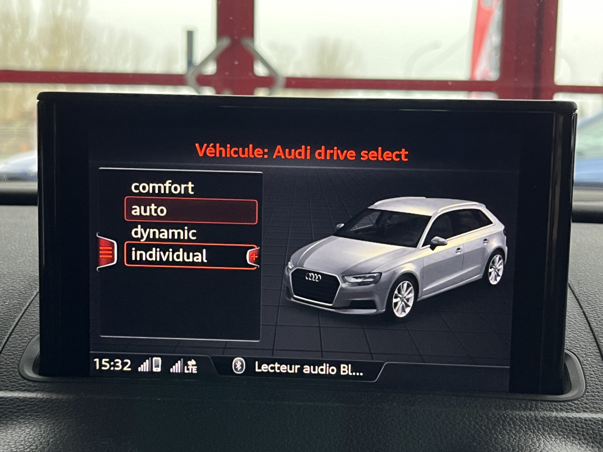 AUDI RS3 SPORTBACK 2,5 TFSI 400 S-TRONIC 7 QUATTRO TOIT PANORAMIQUE  GPS CAMERA HIFI BANG & OLUFSEN APPLE CARPLAY  ACC DRIVE SELECT SIEGES RS ECHAPPEMENT RS KEYLESS VIRTUAL COCKPIT JANTES ROTOR 19  EXCELLENT ETAT