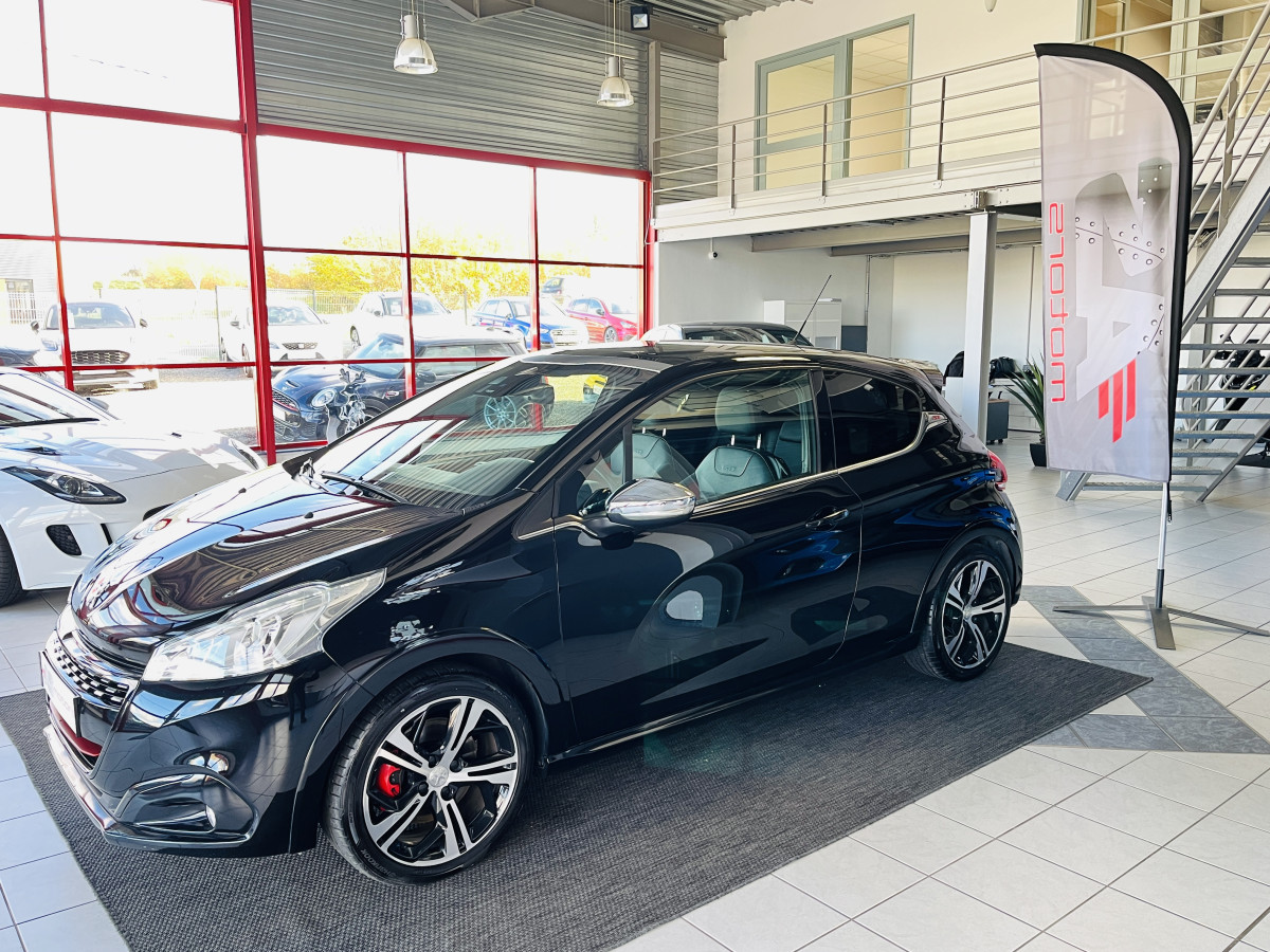 PEUGEOT 208 GTI 1,6 TURBO 208 CV TOIT PANORAMIQUE CAMERA REGULATEUR LIMITEUR HIFI JBL PARK PILOT FEUX HALOGENE TRES BON ETAT