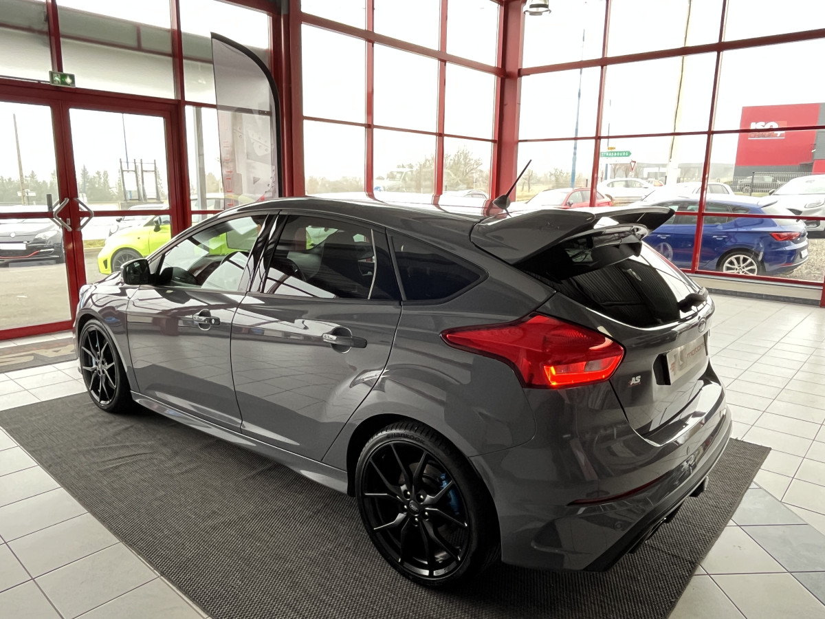 FORD FOCUS RS 2,3 350 AWD  GPS  CAMERA  HIFI SONY RECARO PARK PILOT REGULATEUR LIMITEUR KEYLESS  FEUX BI-XENON JANTES FORGÉE  EXCELLENT ETAT