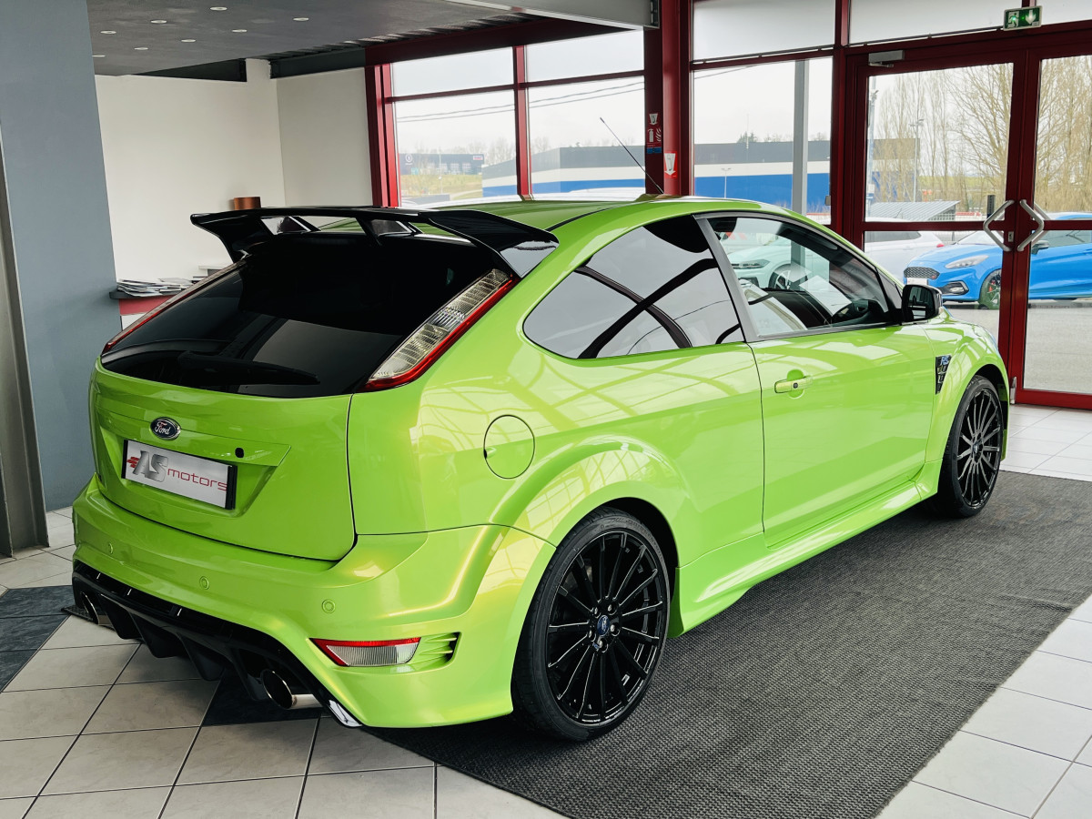 FORD FOCUS RS 2,5 305  PACK ELECTRIQUE PACK HIVER BLUTOOTH KEYLESS BI-XENON JANTES 19 DEUXIEME MAIN ETAT COLLECTOR