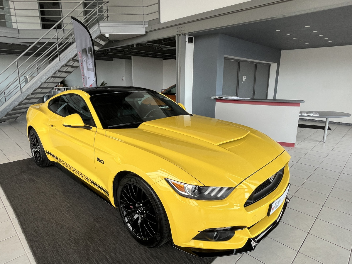 FORD MUSTANG FASTBACK 5,0 V8 421 GT GPS CAMERA REGULATEUR LIMITEUR KEYLESS ECHAPPEMENT ASCH APPLE CARPLAY FEUX BI-XENON  EXCELLENT ETAT