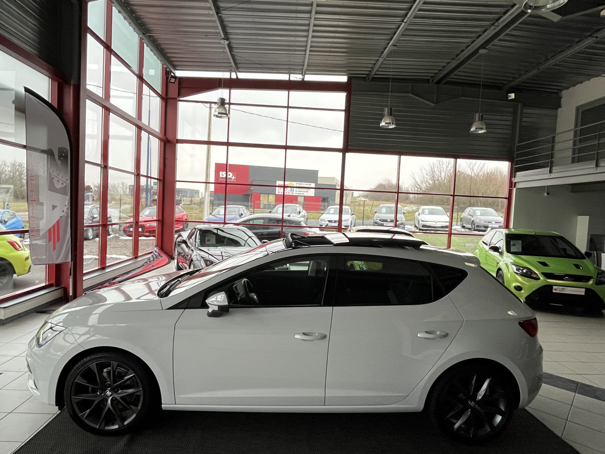 SEAT LEON FR 1,5 TSI 150 DSG7 TOIT PANORAMIQUE OUVRANT ATTELAGE  GPS CAMERA VIRTUAL COCKPIT HIFI BEATS  APPLE CARPLAY REGULATEUR ADAPTATIF FULL LED DRIVE SELECT PARK PILOT  EXCELLENT ETAT