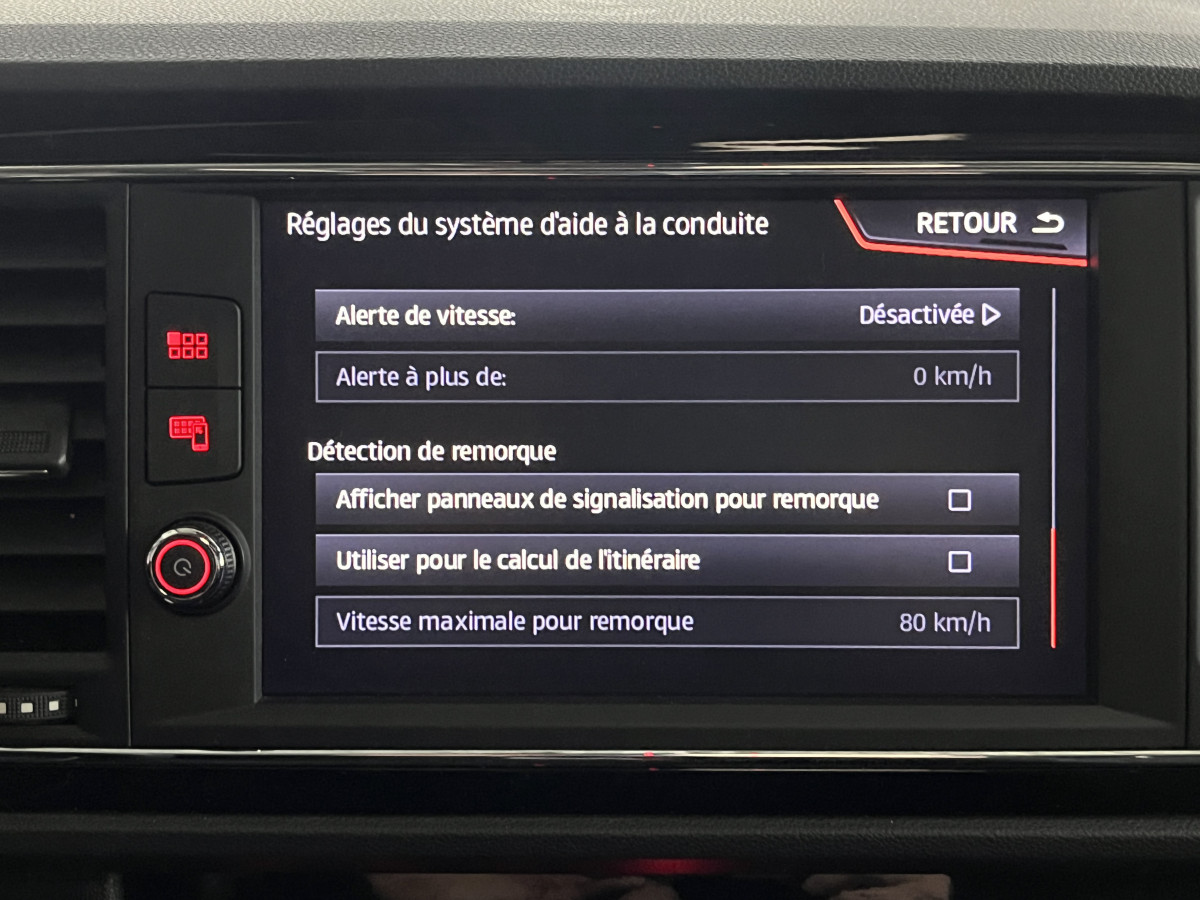 SEAT LEON FR 1,5 TSI 150 DSG7 TOIT PANORAMIQUE OUVRANT ATTELAGE  GPS CAMERA VIRTUAL COCKPIT HIFI BEATS  APPLE CARPLAY REGULATEUR ADAPTATIF FULL LED DRIVE SELECT PARK PILOT  EXCELLENT ETAT