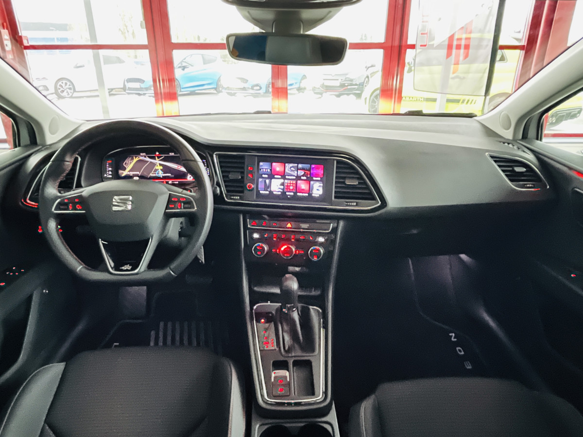 SEAT LEON FR 1,5 TSI 150 DSG7 TOIT PANORAMIQUE OUVRANT ATTELAGE  GPS CAMERA VIRTUAL COCKPIT HIFI BEATS  APPLE CARPLAY REGULATEUR ADAPTATIF FULL LED DRIVE SELECT PARK PILOT  EXCELLENT ETAT